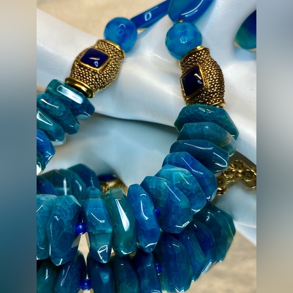 Beautiful EUC Barse Dragons Vein Beaded Necklace with Kyanite/Gold Cabochons - Picture 16 of 17